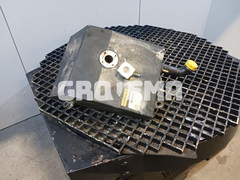 Liebherr R946 LC / R946 LC-V / R946 NLC - Vase d'expansion: photos 1 Liebherr R946 LC / R946 LC-V / R946 NLC - Vase d'expansion: photos 1