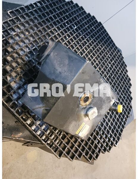Liebherr R946 LC / R946 LC-V / R946 NLC - Vase d'expansion: photos 2 Liebherr R946 LC / R946 LC-V / R946 NLC - Vase d'expansion: photos 2