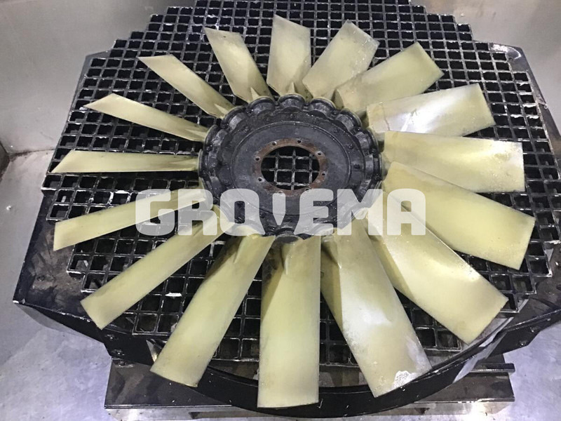 Liebherr R954B / R954HD / R954 - Ventilateur: photos 3 Liebherr R954B / R954HD / R954 - Ventilateur: photos 3