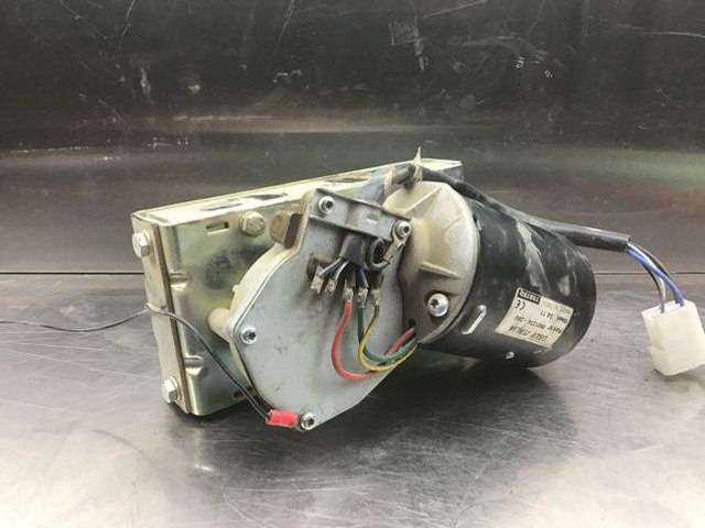Liebherr Wiper Motor - Essuie-glace: photos 1 Liebherr Wiper Motor - Essuie-glace: photos 1