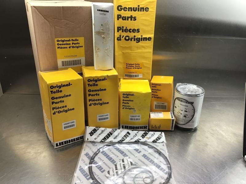 Liebherr Service Kit 500 hours R906/R916/R926 - Pièces de rechange: photos 1 Liebherr Service Kit 500 hours R906/R916/R926 - Pièces de rechange: photos 1