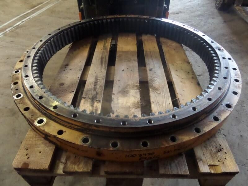 Liebherr Slewing Ring - Pièces de rechange: photos 1 Liebherr Slewing Ring - Pièces de rechange: photos 1