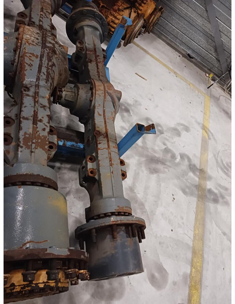 ZF APB765 - Essieu et pièces: photos 1 ZF APB765 - Essieu et pièces: photos 1