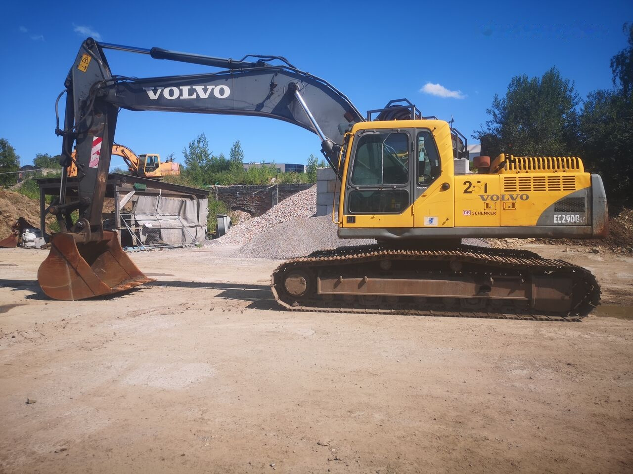 Pelle sur chenille Volvo Ec 290: photos 1