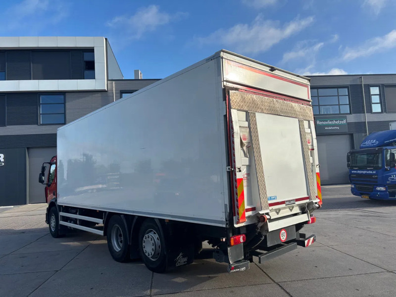 Renault D WIDE 320 6x2/4 / Closed box / Dhollandia - Camion fourgon: photos 5 Renault D WIDE 320 6x2/4 / Closed box / Dhollandia - Camion fourgon: photos 5