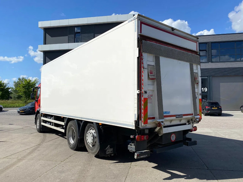 Renault D Wide 320 DTI 8 / Closed box / Euro 6 / Dhollandia - Camion fourgon: photos 4 Renault D Wide 320 DTI 8 / Closed box / Euro 6 / Dhollandia - Camion fourgon: photos 4