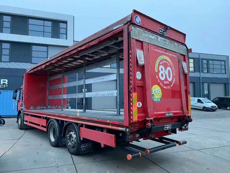 Renault Premium 380 / 6x2/4 / Drinks Transport - Camion fourgon: photos 4 Renault Premium 380 / 6x2/4 / Drinks Transport - Camion fourgon: photos 4