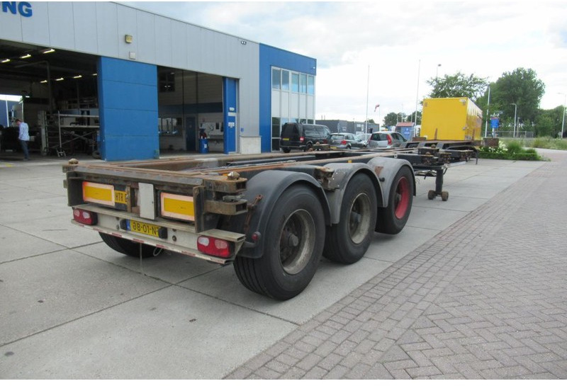 Renders Container Chassis / Extendable on rear / BPW + drum - Semi-remorque porte-conteneur/ Caisse mobile: photos 1 Renders Container Chassis / Extendable on rear / BPW + drum - Semi-remorque porte-conteneur/ Caisse mobile: photos 1
