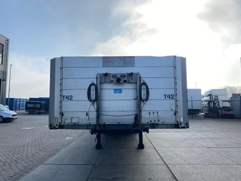 Schmitz Cargobull S01 / Plateau Trailer / 2x Lift Axle / SAF - Semi-remorque plateau: photos 5 Schmitz Cargobull S01 / Plateau Trailer / 2x Lift Axle / SAF - Semi-remorque plateau: photos 5