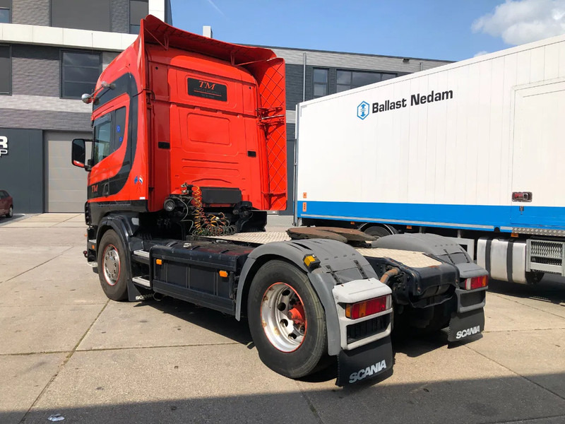 Scania R124-420 / Manual / Euro 3 - Tracteur routier: photos 4 Scania R124-420 / Manual / Euro 3 - Tracteur routier: photos 4