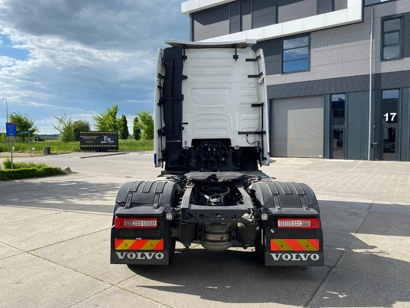 Volvo FH 13.500 Globetrotter XL / I-Park Cool / 2x Tank / Euro 6D - Tracteur routier: photos 5 Volvo FH 13.500 Globetrotter XL / I-Park Cool / 2x Tank / Euro 6D - Tracteur routier: photos 5