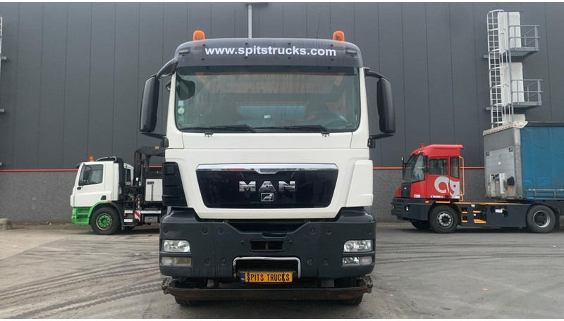 MAN TGS 35.360  Liebherr + 9M3 - Camion malaxeur: photos 2 MAN TGS 35.360  Liebherr + 9M3 - Camion malaxeur: photos 2