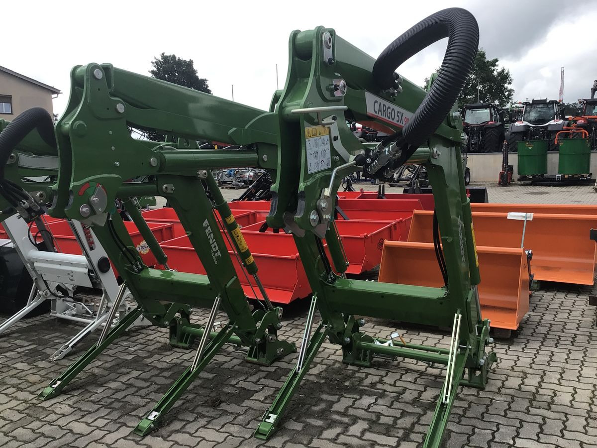 Fendt Cargo 5x90 - Chargeur frontal pour tracteur: photos 3 Fendt Cargo 5x90 - Chargeur frontal pour tracteur: photos 3