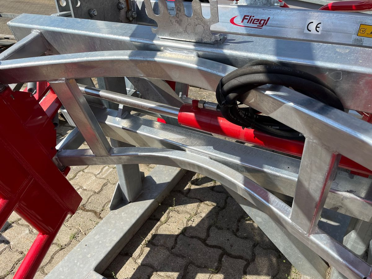 Fliegl Profi Combi - Pinces pour Machine agricole: photos 3 Fliegl Profi Combi - Pinces pour Machine agricole: photos 3