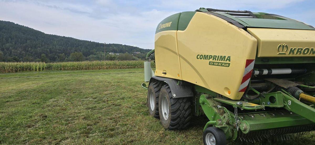 Krone Comprima CV150XC PLUS - Presse à balles rondes: photos 2 Krone Comprima CV150XC PLUS - Presse à balles rondes: photos 2