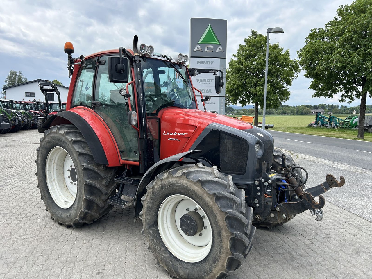 Lindner Geotrac 94 - Tracteur agricole: photos 1 Lindner Geotrac 94 - Tracteur agricole: photos 1