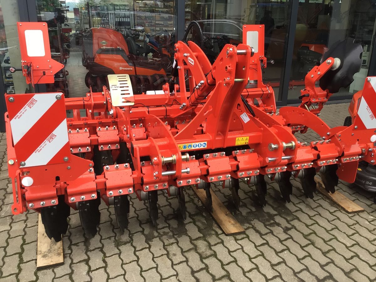 Maschio Veloce 30 - Cover crop: photos 1 Maschio Veloce 30 - Cover crop: photos 1