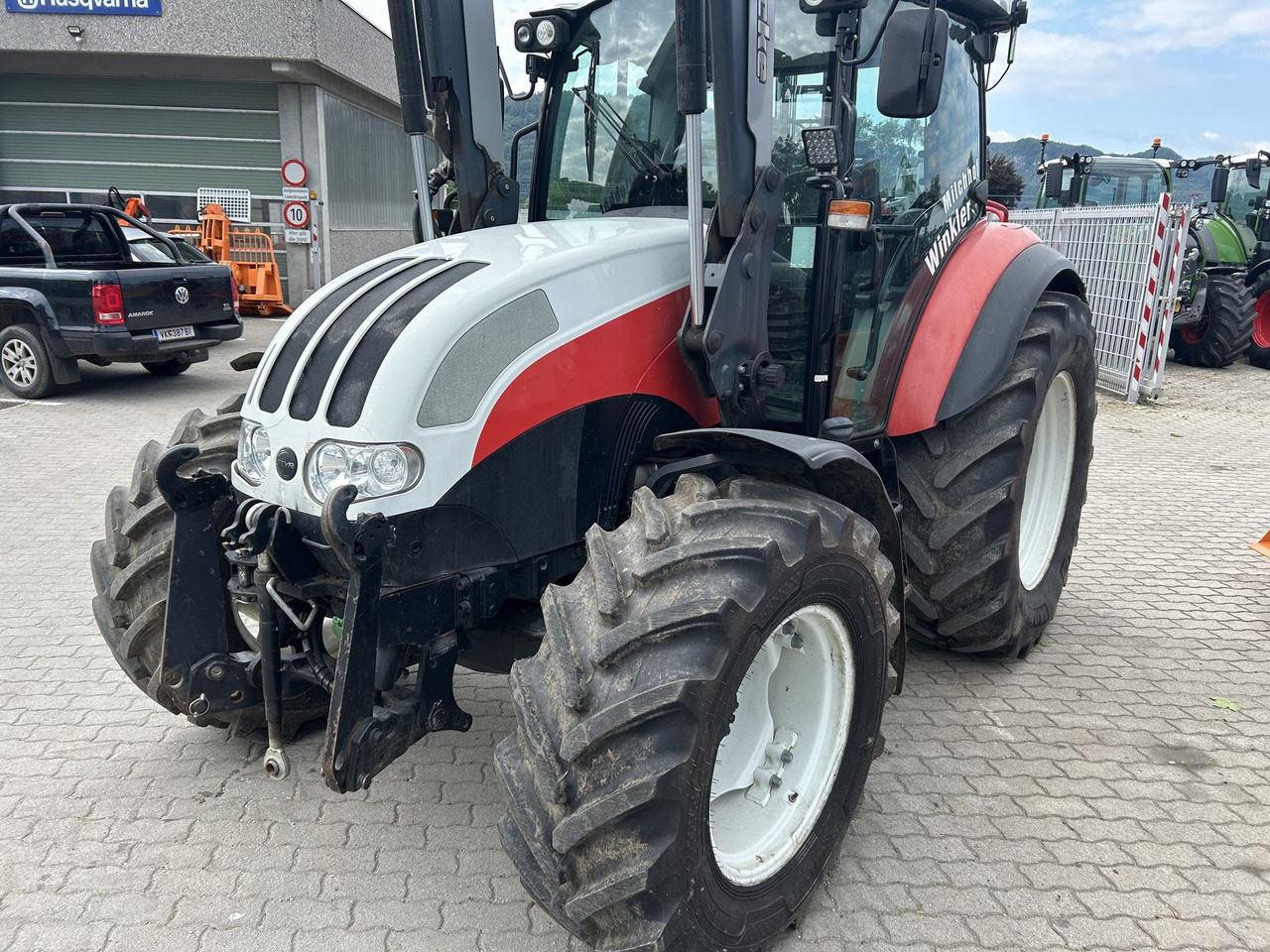 Steyr 4105 Kompakt ET Basis - Tracteur agricole: photos 5 Steyr 4105 Kompakt ET Basis - Tracteur agricole: photos 5