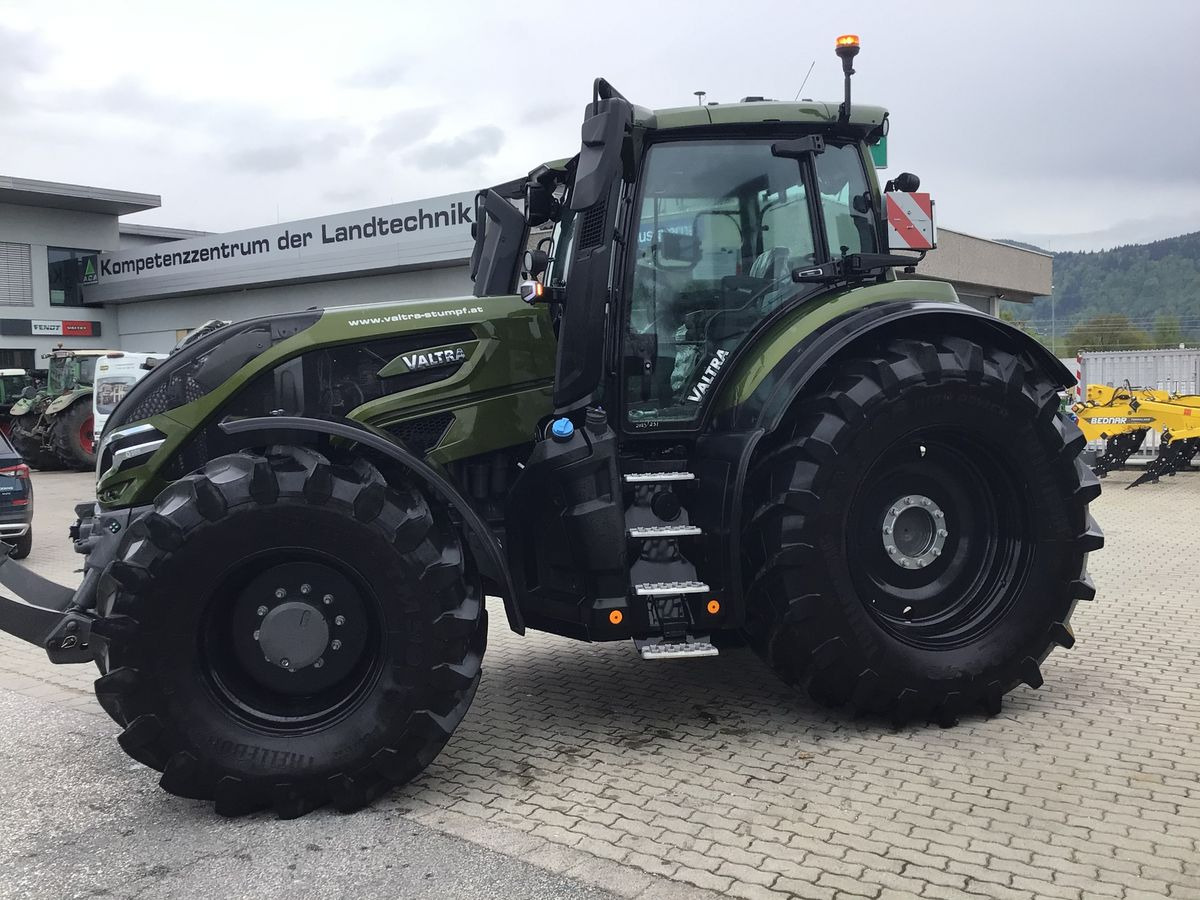Valtra Q305 - Tracteur agricole: photos 3 Valtra Q305 - Tracteur agricole: photos 3