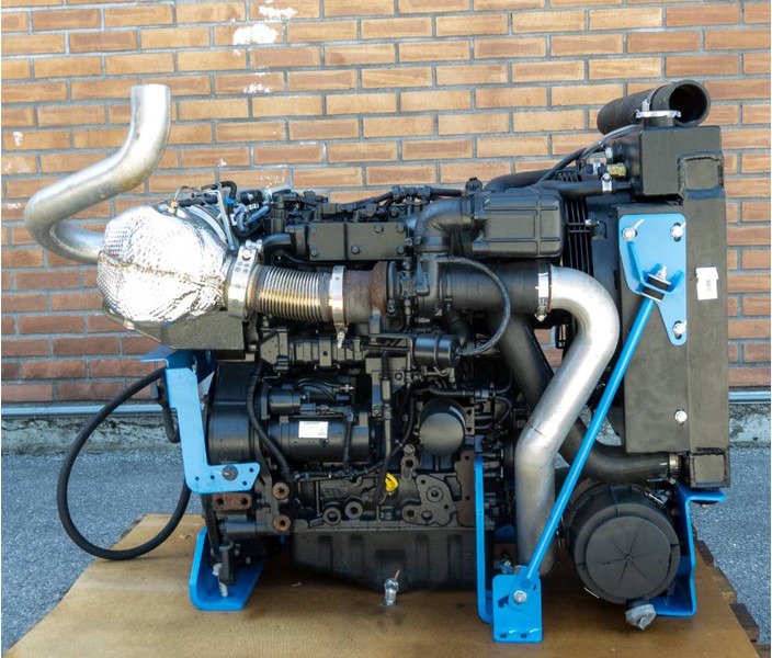 Deutz TD 2.2 L3 - Moteur pour Engins de chantier: photos 2 Deutz TD 2.2 L3 - Moteur pour Engins de chantier: photos 2