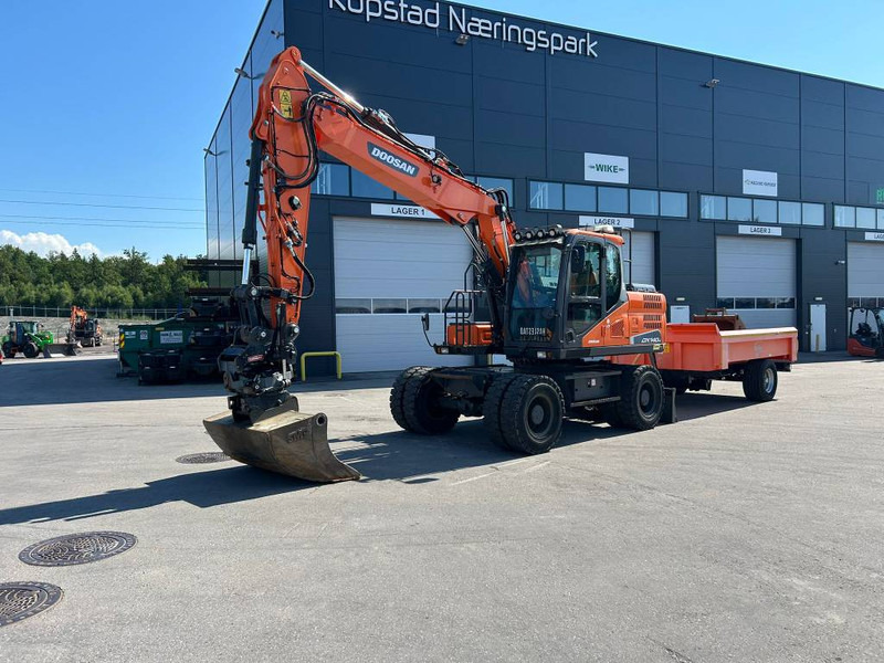 Doosan DX 140 W-5 - Pelle sur pneus: photos 2 Doosan DX 140 W-5 - Pelle sur pneus: photos 2