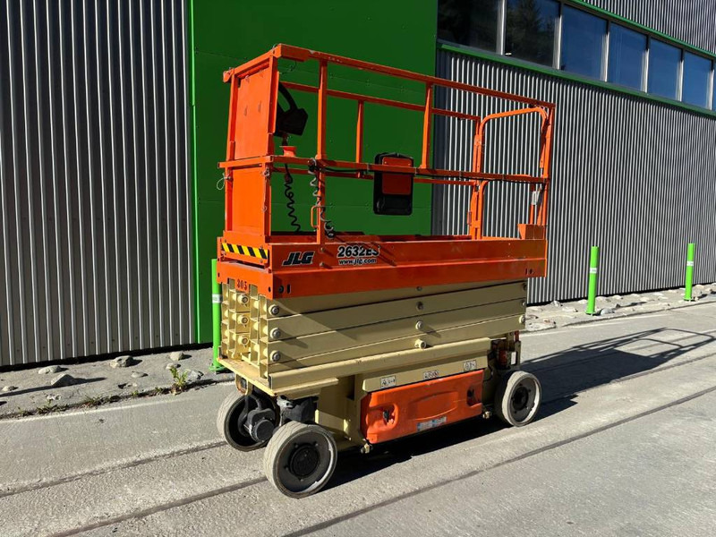 JLG 2632 ES - Nacelle ciseaux: photos 1 JLG 2632 ES - Nacelle ciseaux: photos 1