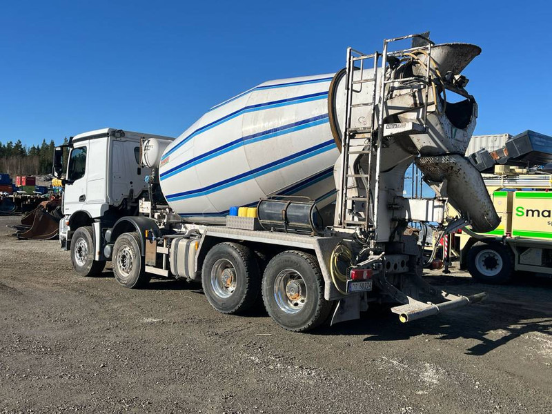 Mercedes-Benz Arocs 3246 - Camion malaxeur: photos 2 Mercedes-Benz Arocs 3246 - Camion malaxeur: photos 2