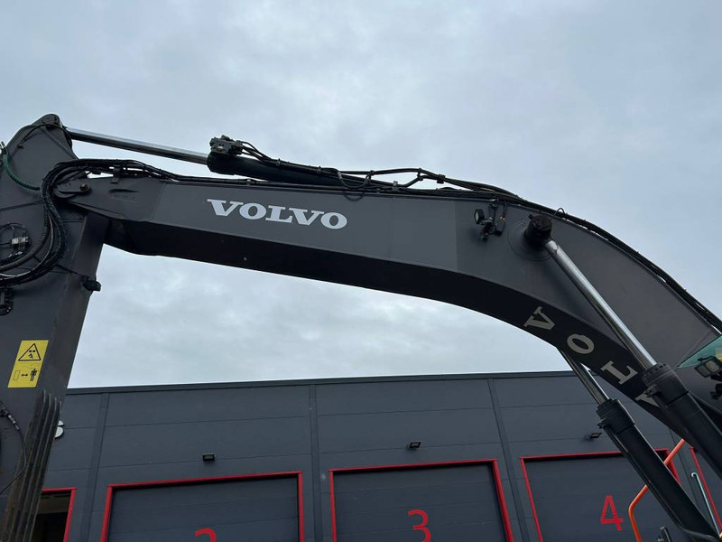 Pelle sur chenille Volvo EC 300 EL: photos 15