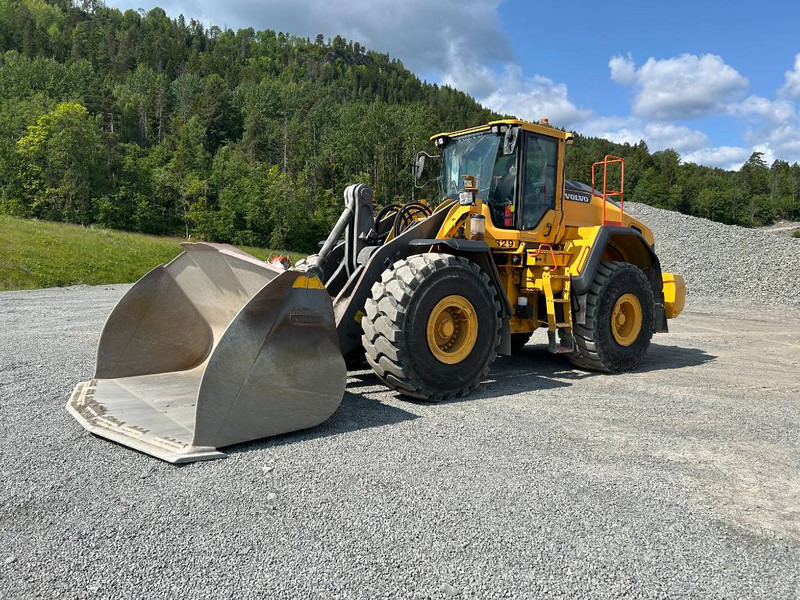 Volvo L 180 H - Chargeuse sur pneus: photos 1 Volvo L 180 H - Chargeuse sur pneus: photos 1