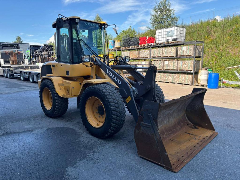 Volvo L 30 GS - Chargeuse sur pneus: photos 2 Volvo L 30 GS - Chargeuse sur pneus: photos 2