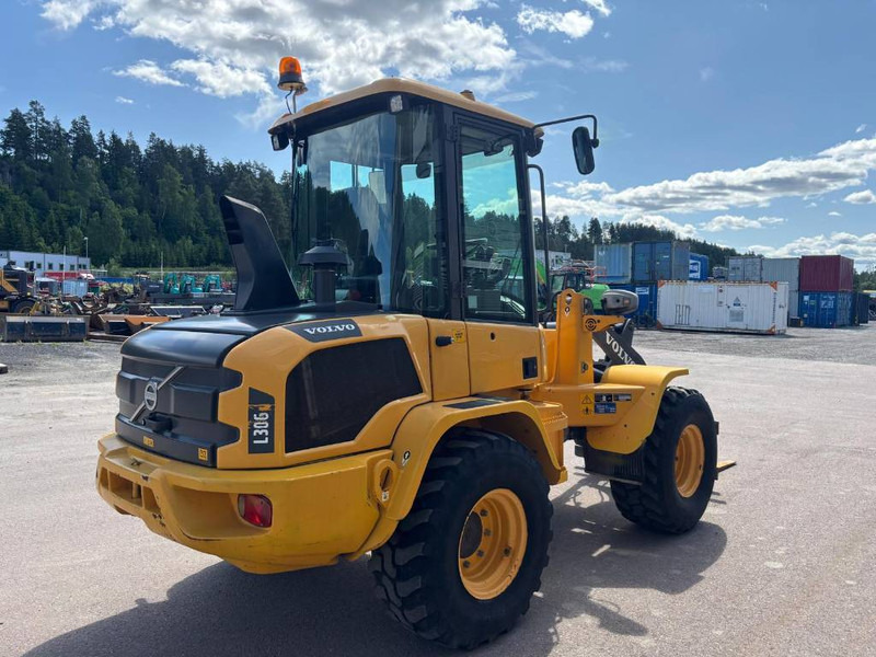 Volvo L 30 GS - Chargeuse sur pneus: photos 3 Volvo L 30 GS - Chargeuse sur pneus: photos 3