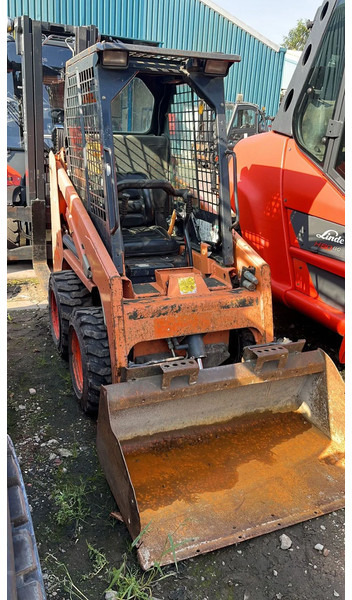 Bobcat S70 - Mini chargeuse: photos 2 Bobcat S70 - Mini chargeuse: photos 2