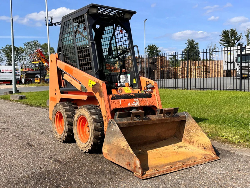 Bobcat S70 - Mini chargeuse: photos 3 Bobcat S70 - Mini chargeuse: photos 3