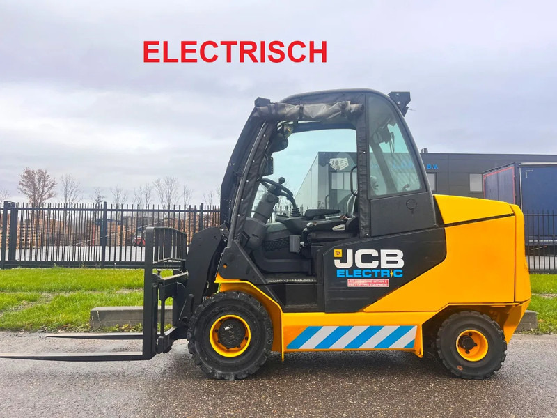 JCB TLT30-19E - Chargeuse sur pneus télescopique: photos 2 JCB TLT30-19E - Chargeuse sur pneus télescopique: photos 2
