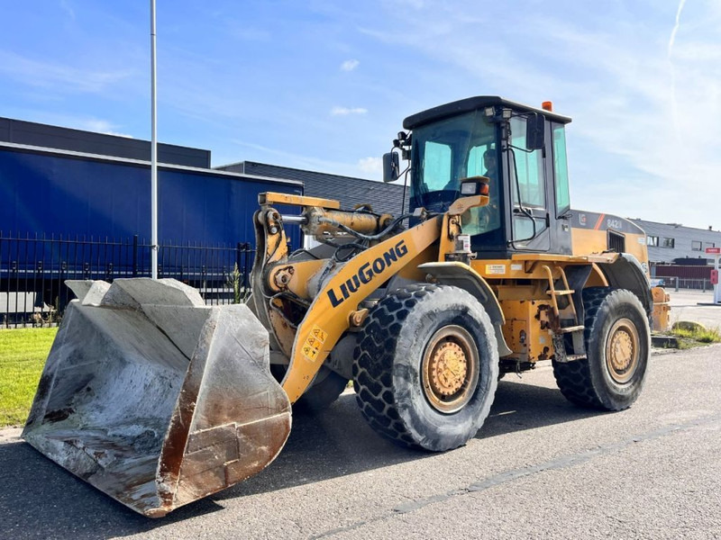 LIUGONG /CATERPILLAR CLG842 III - Chargeuse sur pneus: photos 4 LIUGONG /CATERPILLAR CLG842 III - Chargeuse sur pneus: photos 4