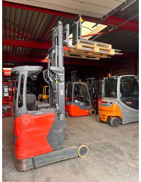 Linde R12B- 01 - Chariot à mât rétractable: photos 3 Linde R12B- 01 - Chariot à mât rétractable: photos 3