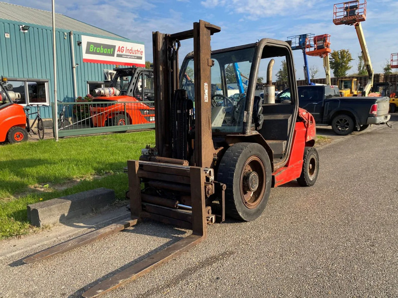 Manitou MSI 25T - Chariot élévateur diesel: photos 4 Manitou MSI 25T - Chariot élévateur diesel: photos 4