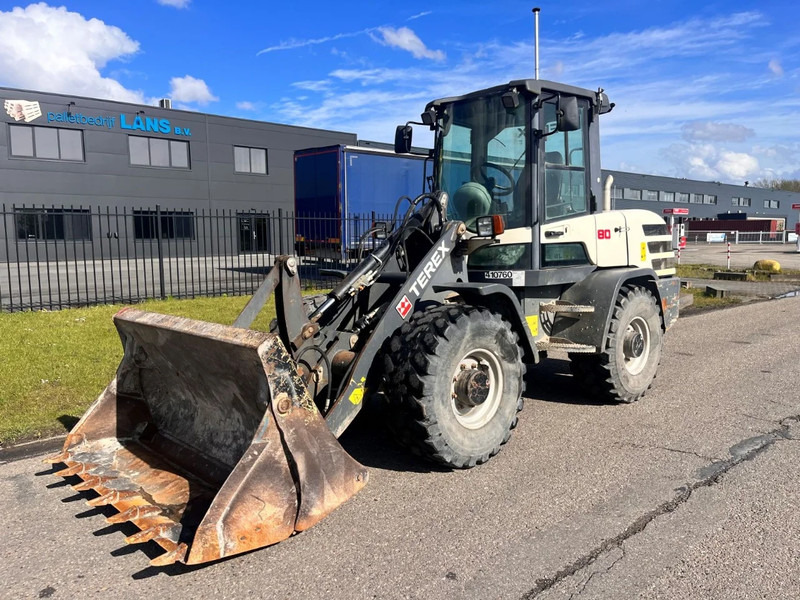 Terex TL80 - Chargeuse sur pneus: photos 1 Terex TL80 - Chargeuse sur pneus: photos 1