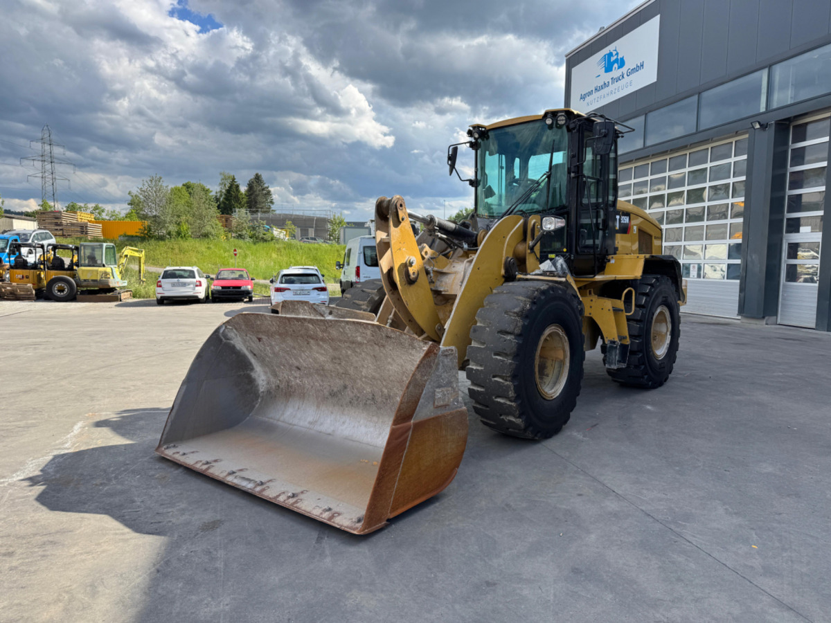 CATERPILLAR 926M - Chargeuse sur pneus: photos 1 CATERPILLAR 926M - Chargeuse sur pneus: photos 1