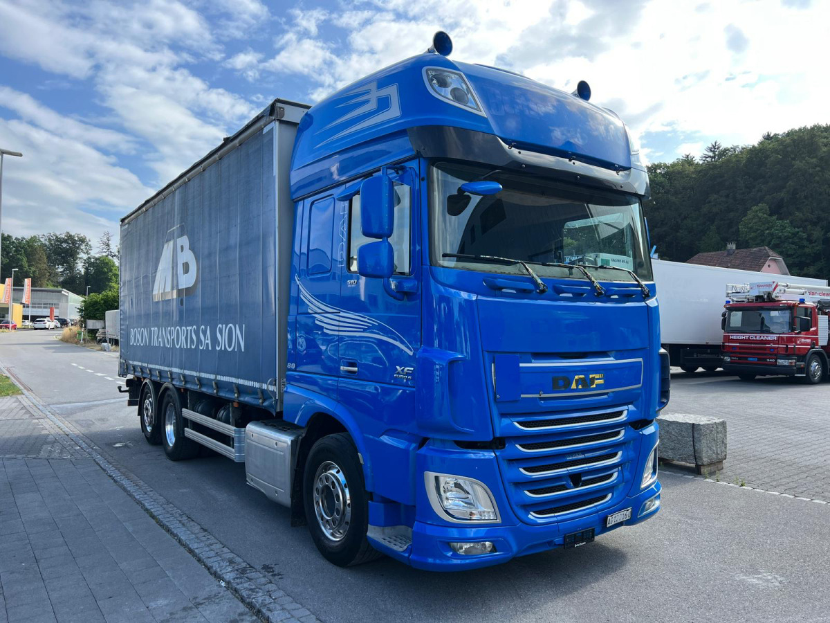 DAF XF510 6x2 - Camion à rideaux coulissants: photos 3 DAF XF510 6x2 - Camion à rideaux coulissants: photos 3