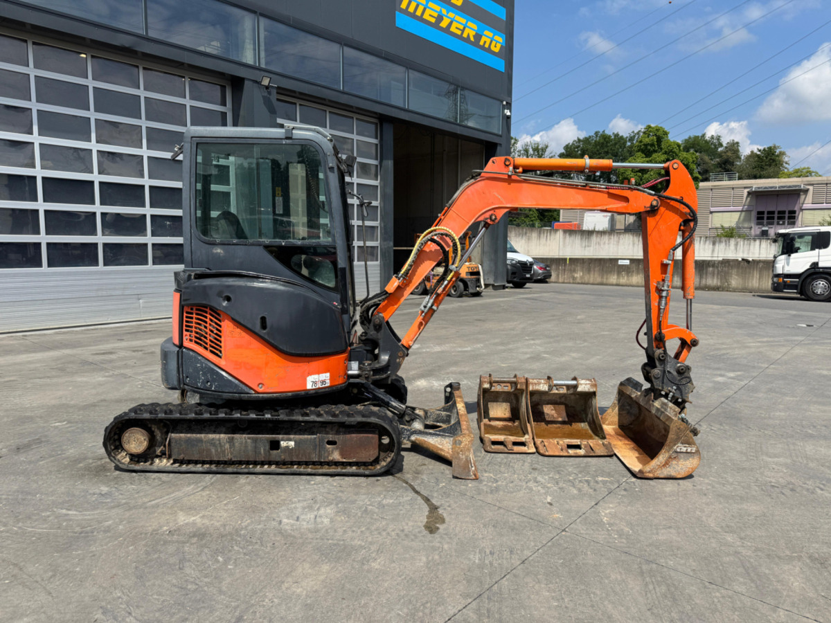 HITACHI Zaxis 30U-2 CSR - Pelle sur chenille: photos 3 HITACHI Zaxis 30U-2 CSR - Pelle sur chenille: photos 3