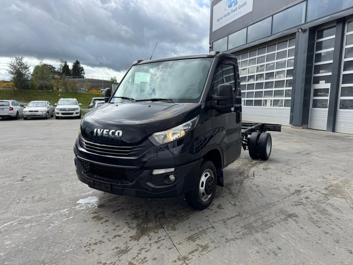 IVECO 35C21 Daily - Châssis cabine: photos 1 IVECO 35C21 Daily - Châssis cabine: photos 1