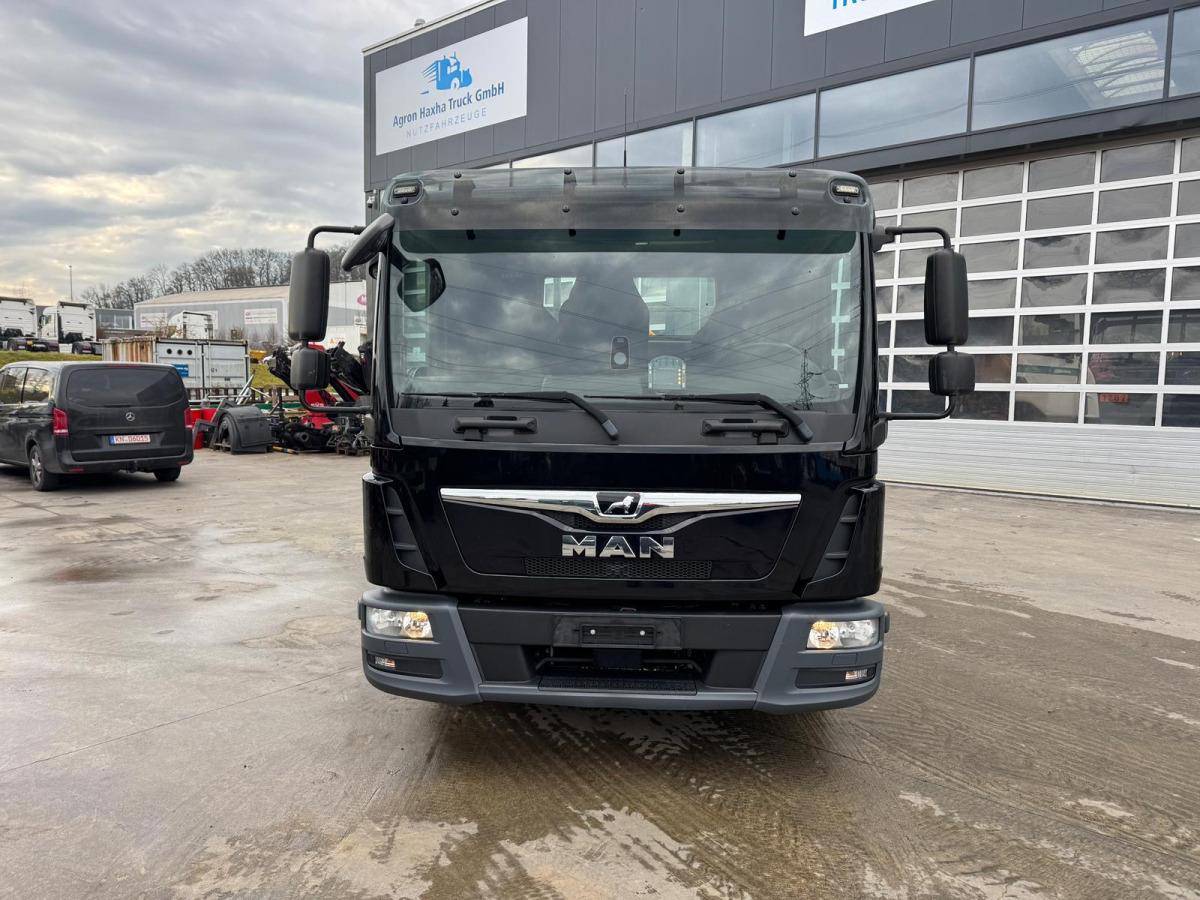 MAN TGL 12.250 Effer 35/3 - Camion grue: photos 3 MAN TGL 12.250 Effer 35/3 - Camion grue: photos 3