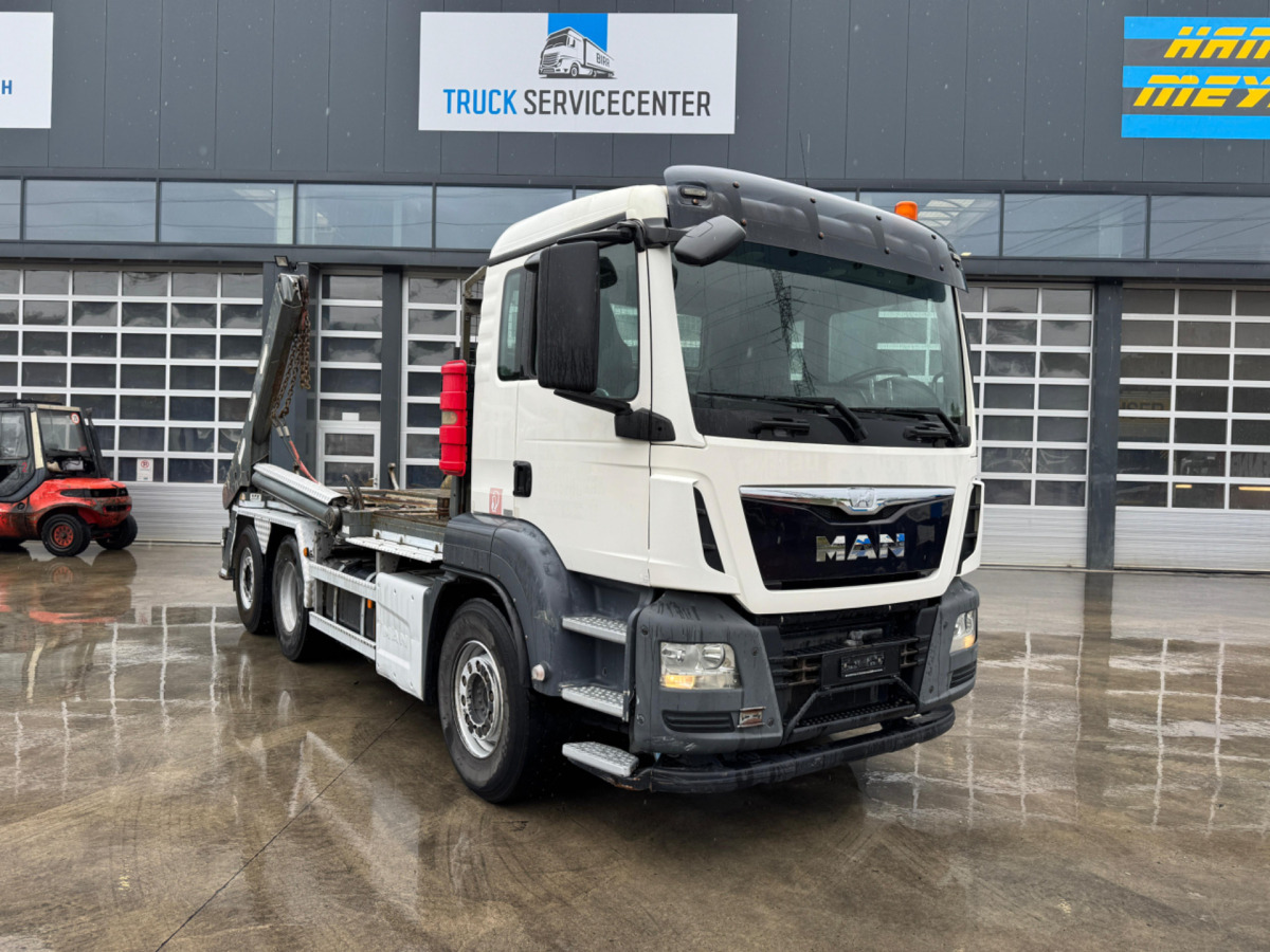MAN TGS 28.440 6x2 UT GIGANT - Camion multibenne: photos 3 MAN TGS 28.440 6x2 UT GIGANT - Camion multibenne: photos 3