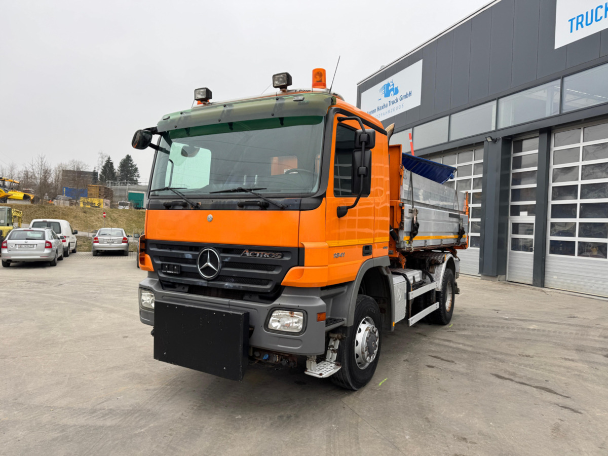 MERCEDES Actros 1841 4x4 mit Schneeplfug - Camion benne: photos 2 MERCEDES Actros 1841 4x4 mit Schneeplfug - Camion benne: photos 2