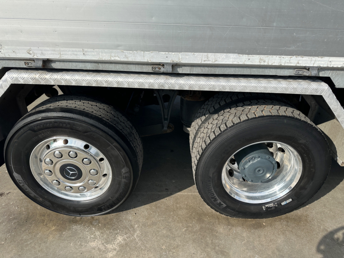 Camion grue MERCEDES Actros 2648 6x4/4 Fassi455 SZM/Pritsche: photos 8 Camion grue MERCEDES Actros 2648 6x4/4 Fassi455 SZM/Pritsche: photos 8
