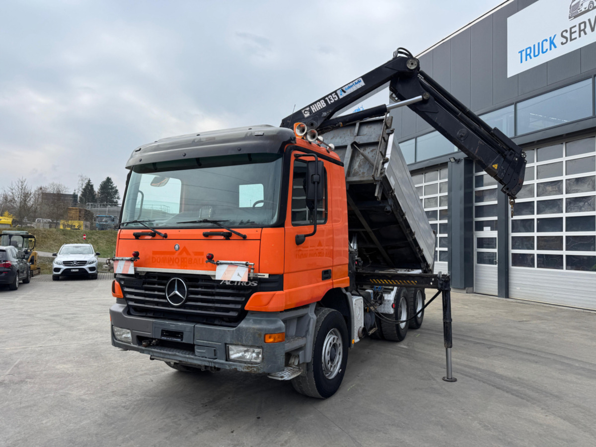 MERCEDES Actros 2653 V8 Hiab 135-4 - Camion grue: photos 2 MERCEDES Actros 2653 V8 Hiab 135-4 - Camion grue: photos 2