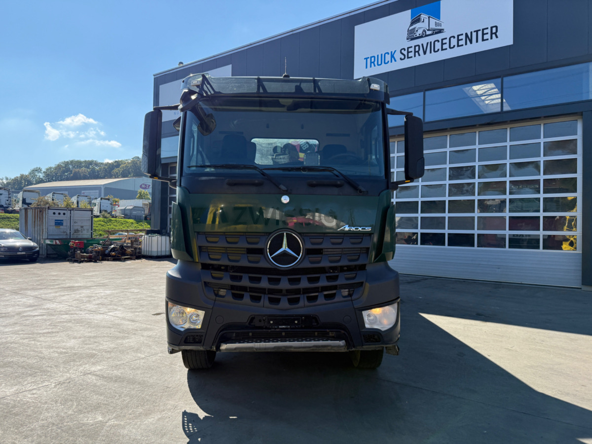 MERCEDES Arocs 3242 8x4 Hiab 166-4 - Camion benne, Camion grue: photos 4 MERCEDES Arocs 3242 8x4 Hiab 166-4 - Camion benne, Camion grue: photos 4