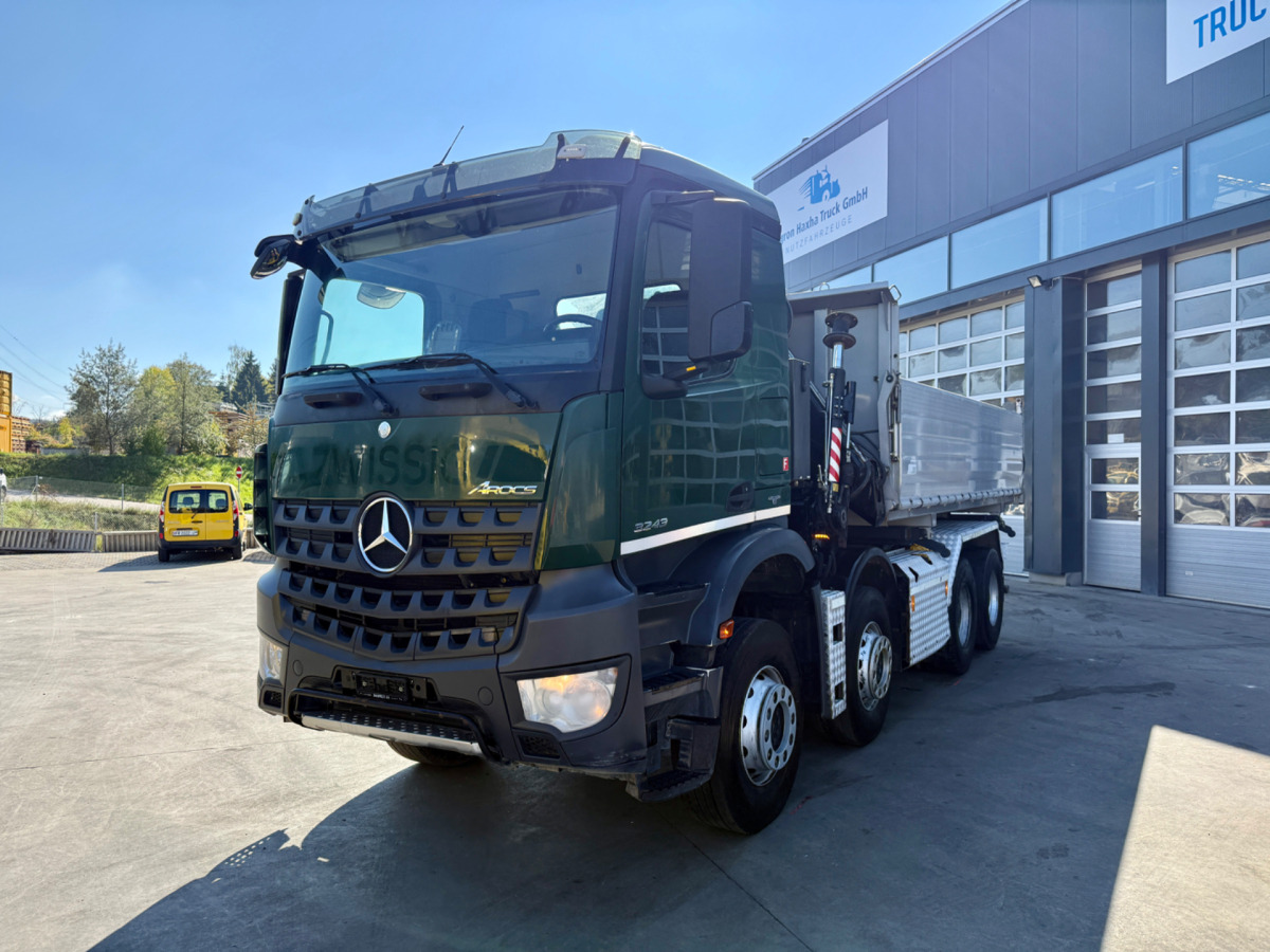 MERCEDES Arocs 3242 8x4 Hiab 166-4 - Camion benne, Camion grue: photos 2 MERCEDES Arocs 3242 8x4 Hiab 166-4 - Camion benne, Camion grue: photos 2