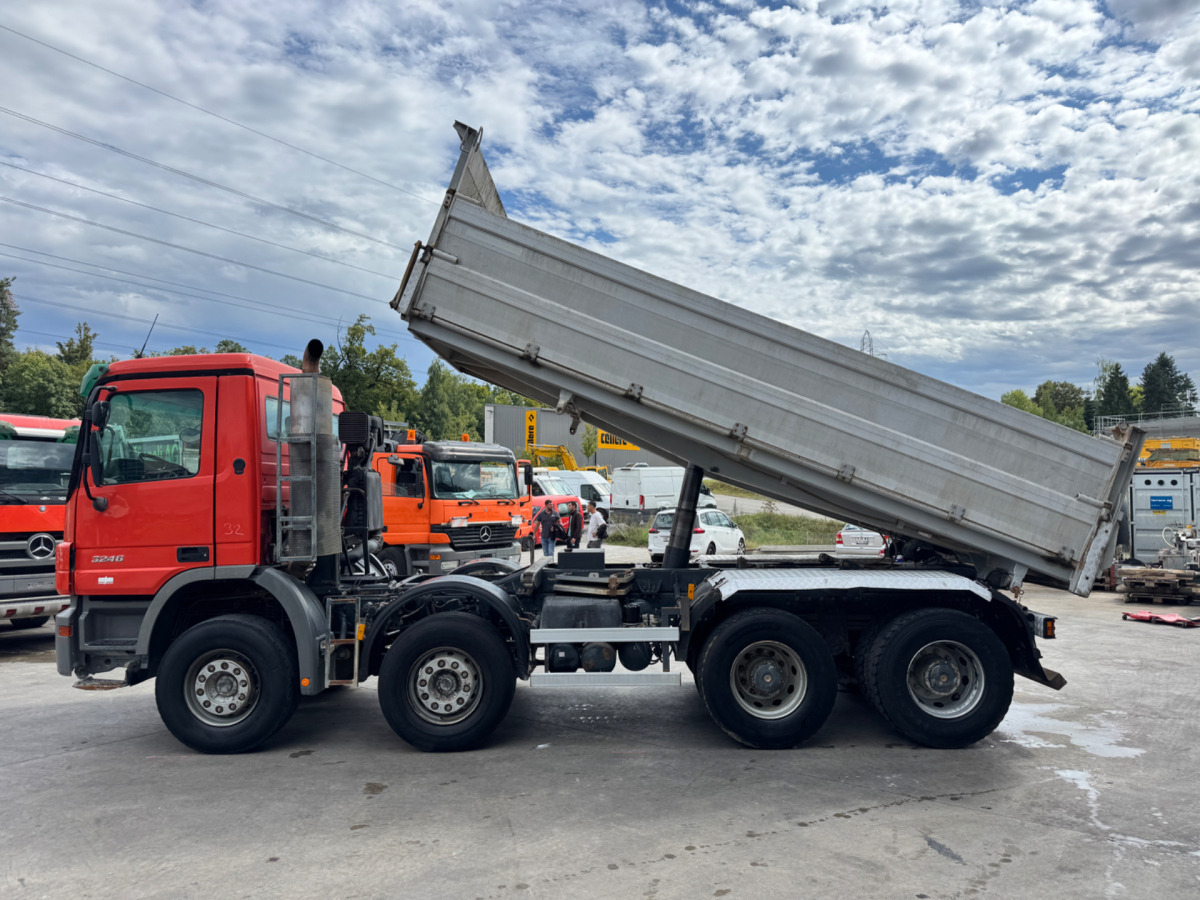MERCEDES BENZ ACTROS 3246 C8668 - Camion benne: photos 2 MERCEDES BENZ ACTROS 3246 C8668 - Camion benne: photos 2
